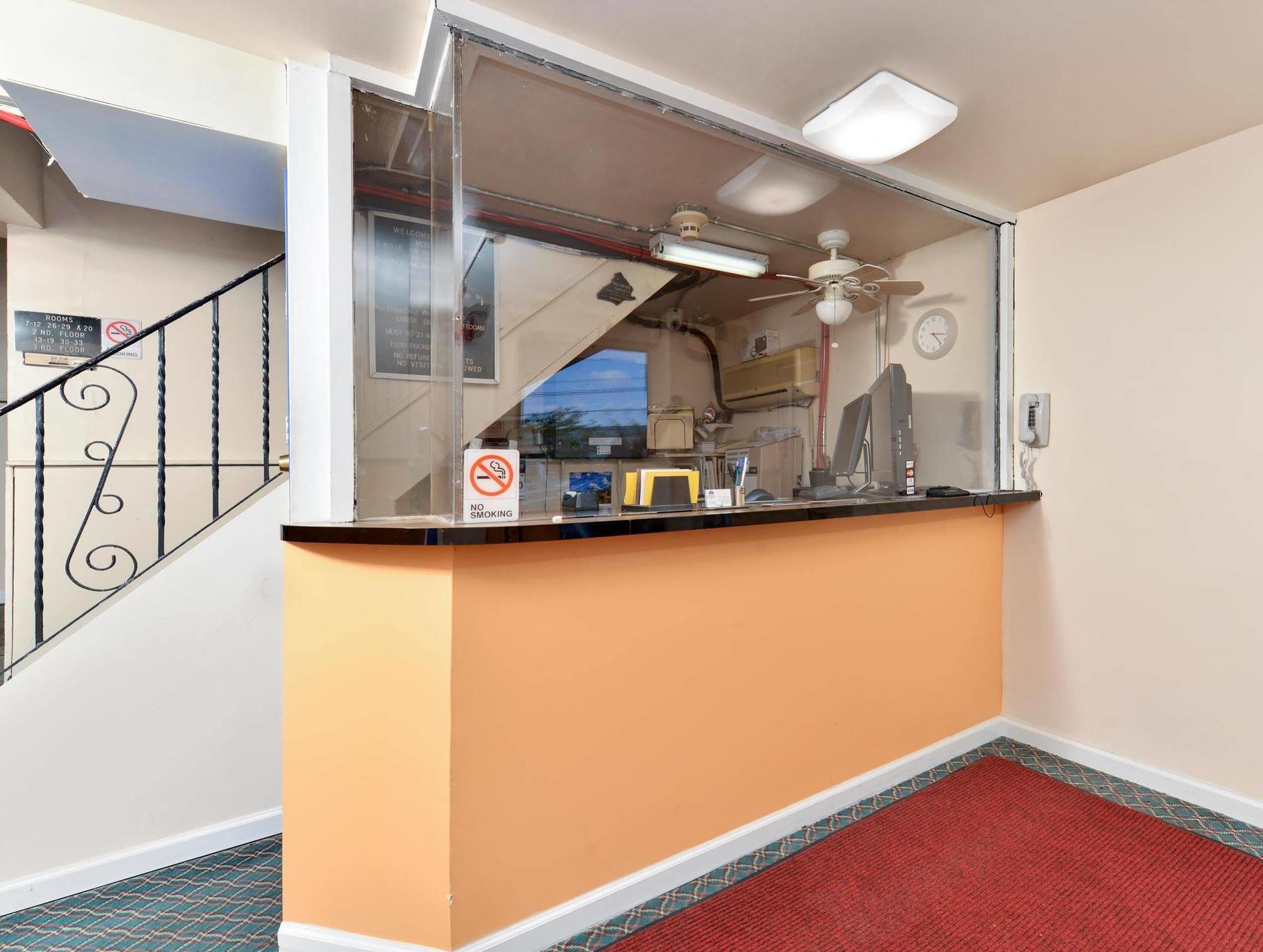 Americas Value Philadelphia Hotel 2*